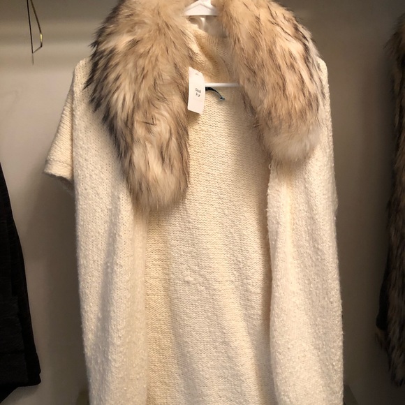Alice and Olivia never worn sweater- real fur - Picture 4 of 8